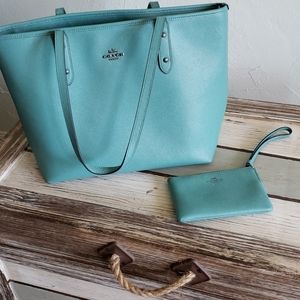 Coach tote and matching wristlet